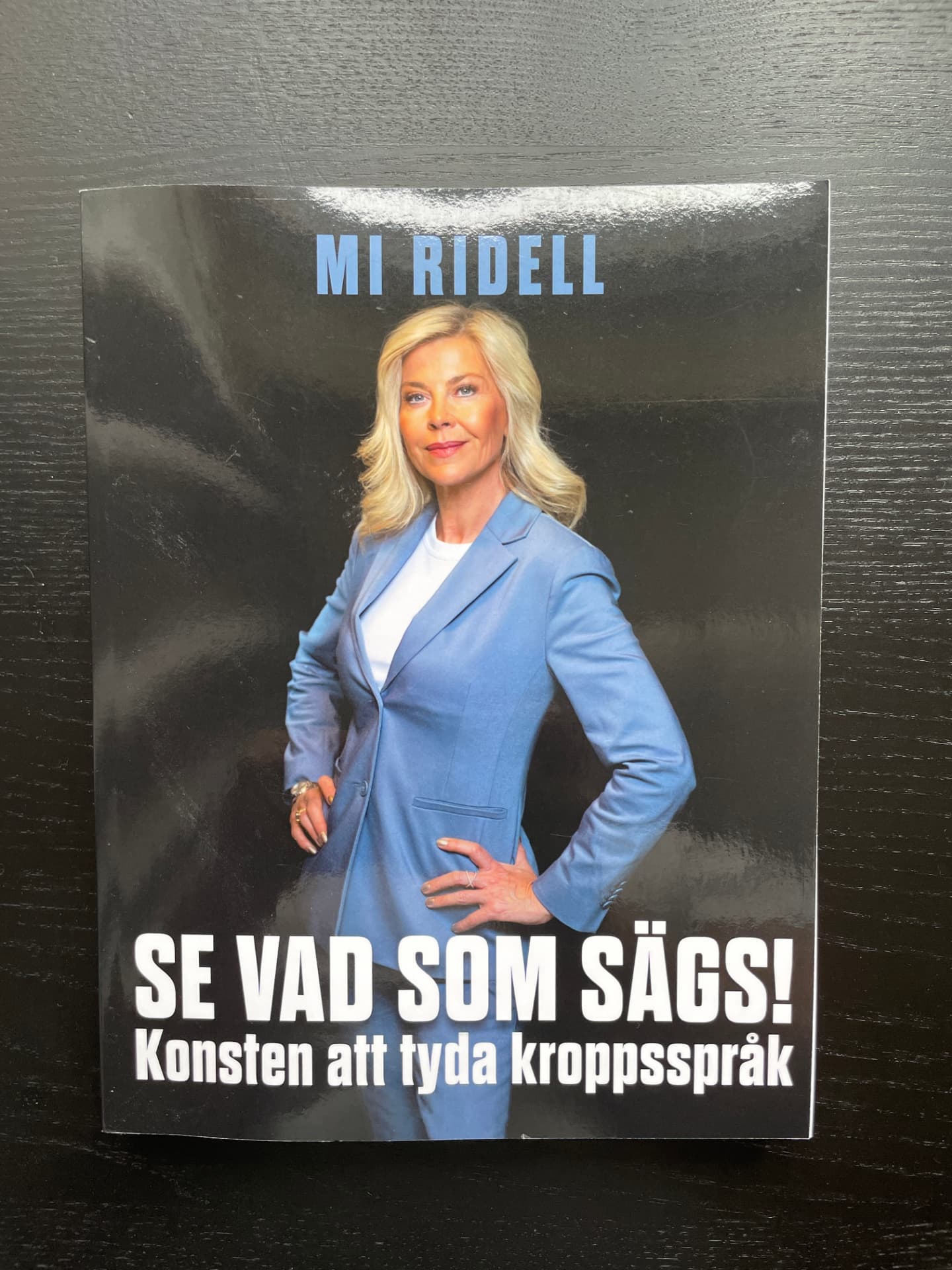 Fotografi av boken Se vad som sägs! av Mi Ridell
